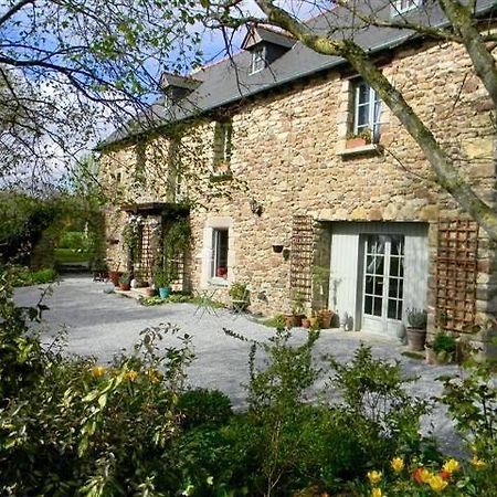 Bed and Breakfast Le Domaine De L'Arche Plouasne Exterior foto