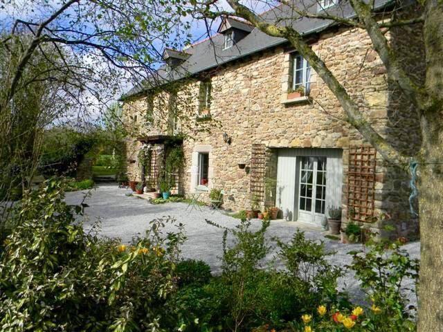 Bed and Breakfast Le Domaine De L'Arche Plouasne Exterior foto
